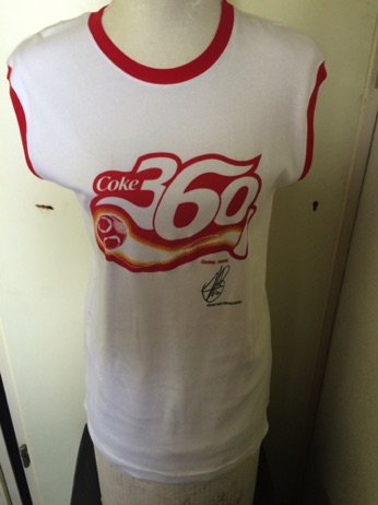 8468-6 € 5,00 coca cola shirt maat one size
